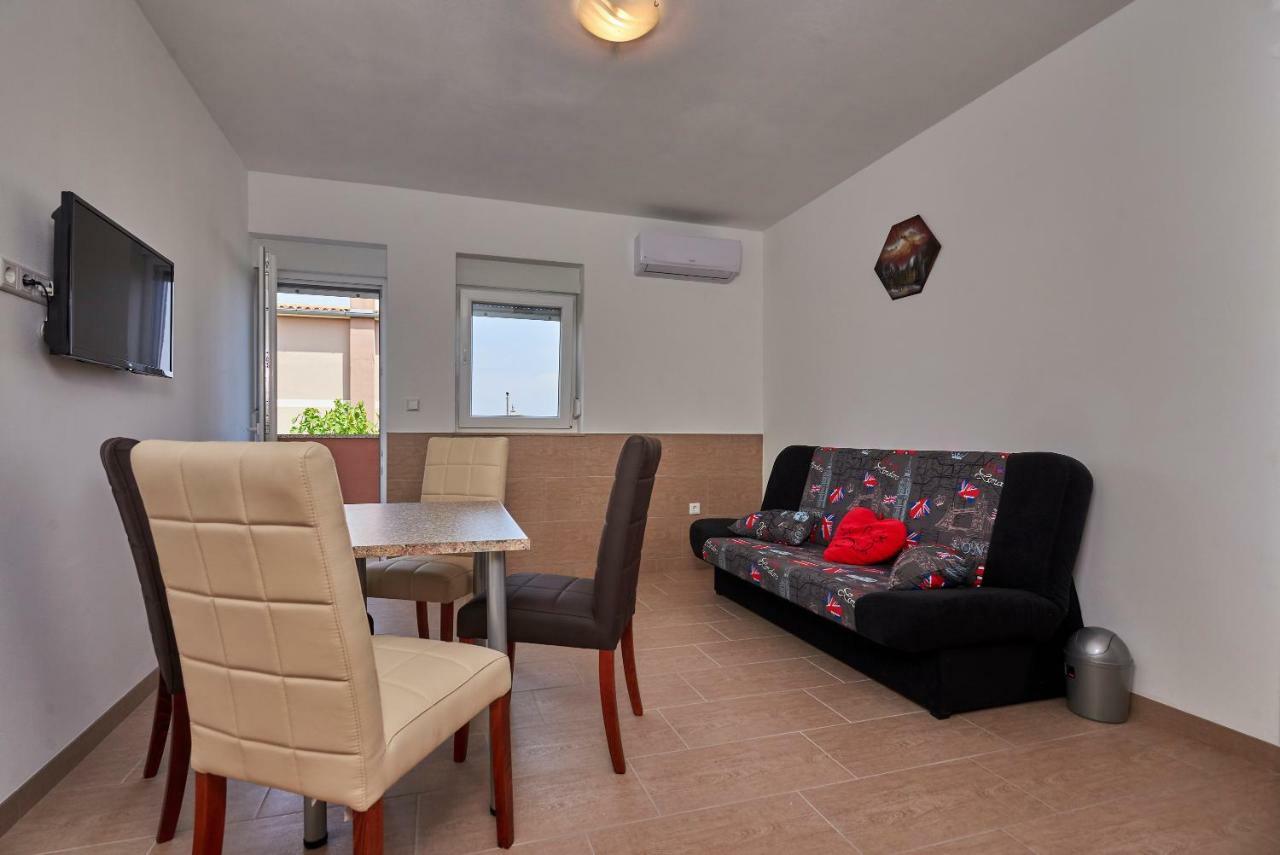 Apartmani B&B Ližnjan Extérieur photo