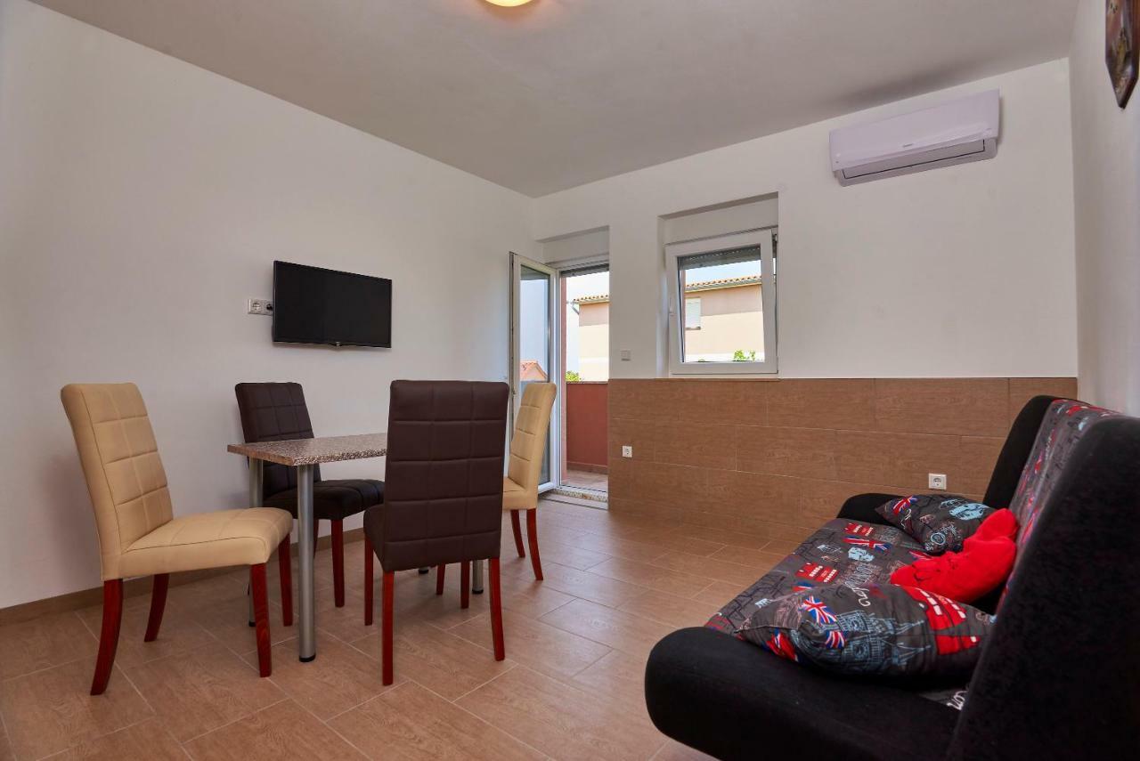 Apartmani B&B Ližnjan Extérieur photo