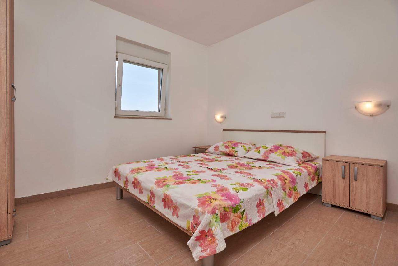 Apartmani B&B Ližnjan Extérieur photo