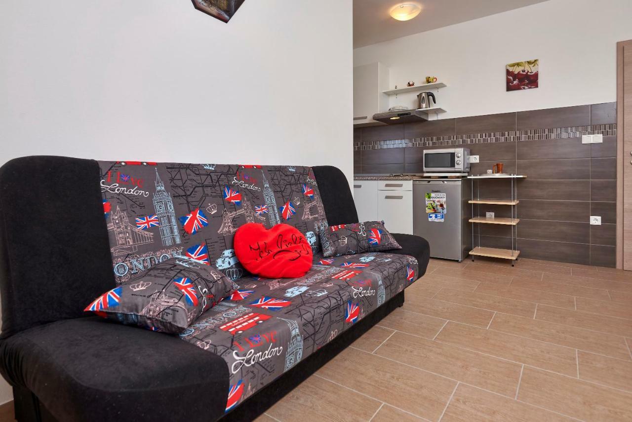Apartmani B&B Ližnjan Extérieur photo