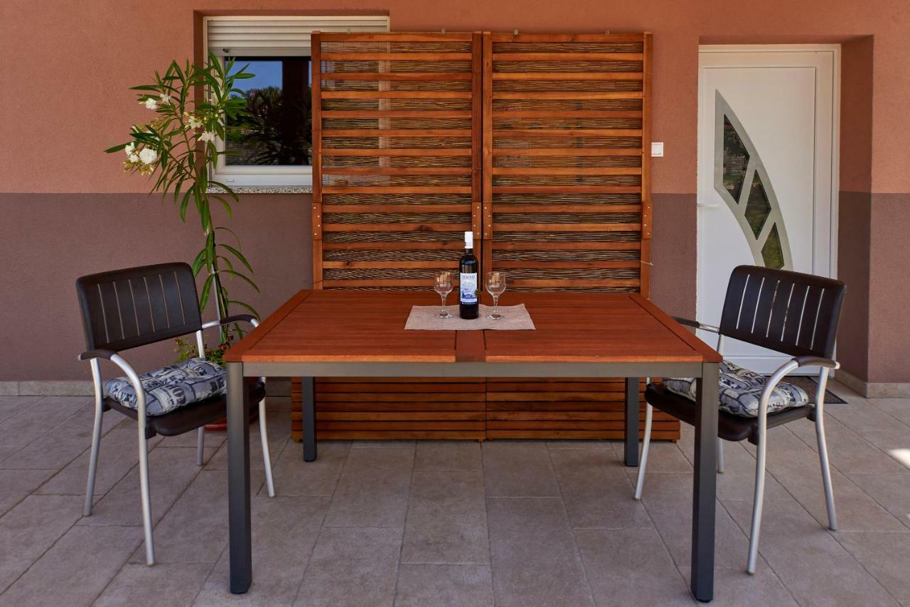 Apartmani B&B Ližnjan Extérieur photo