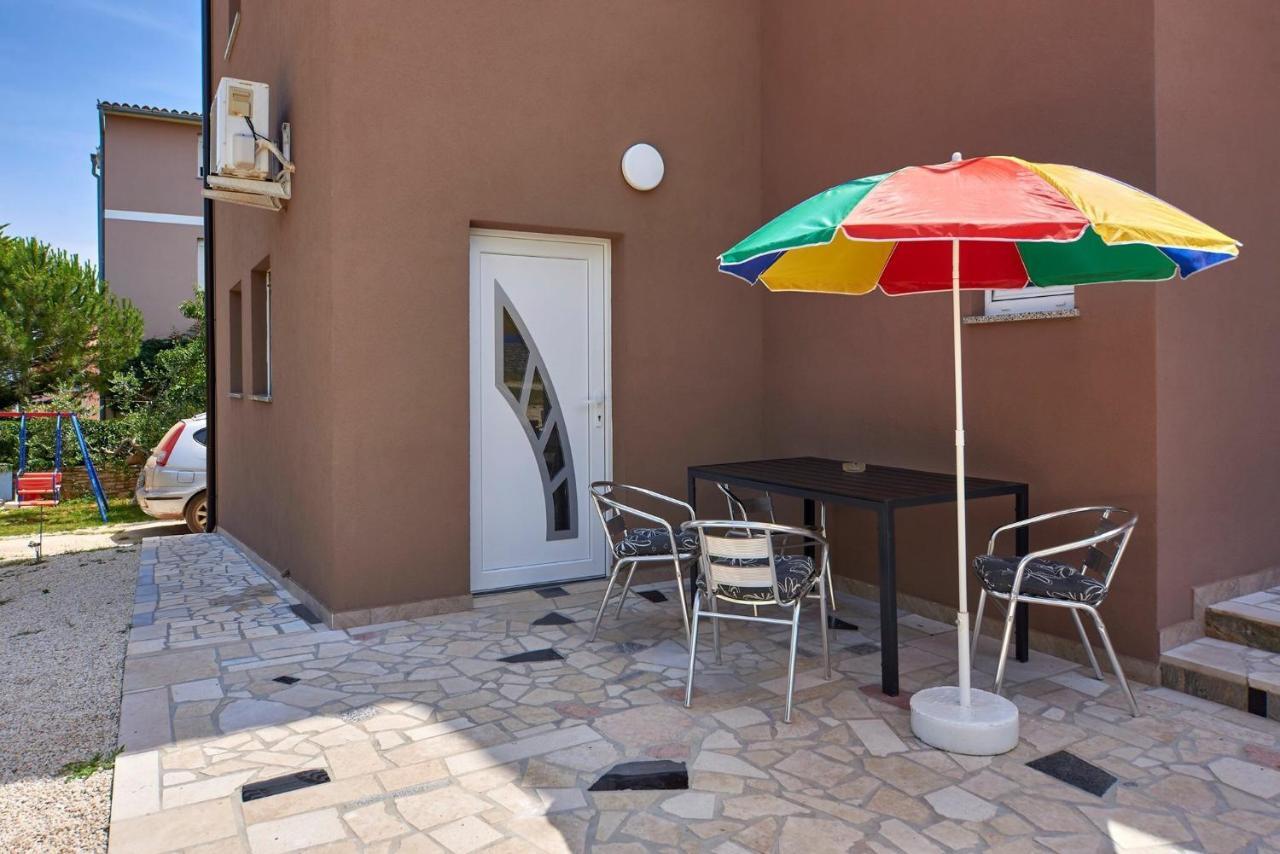 Apartmani B&B Ližnjan Extérieur photo