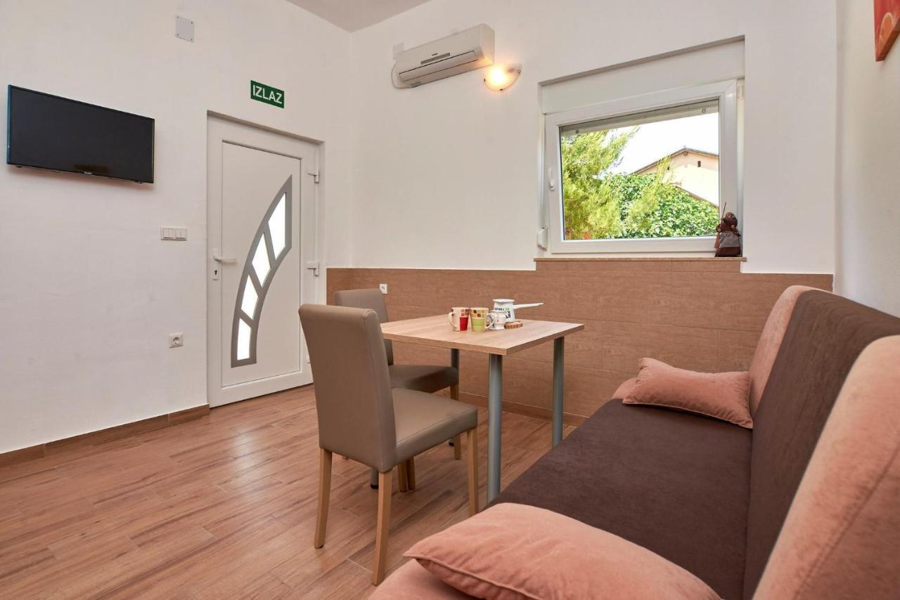 Apartmani B&B Ližnjan Extérieur photo